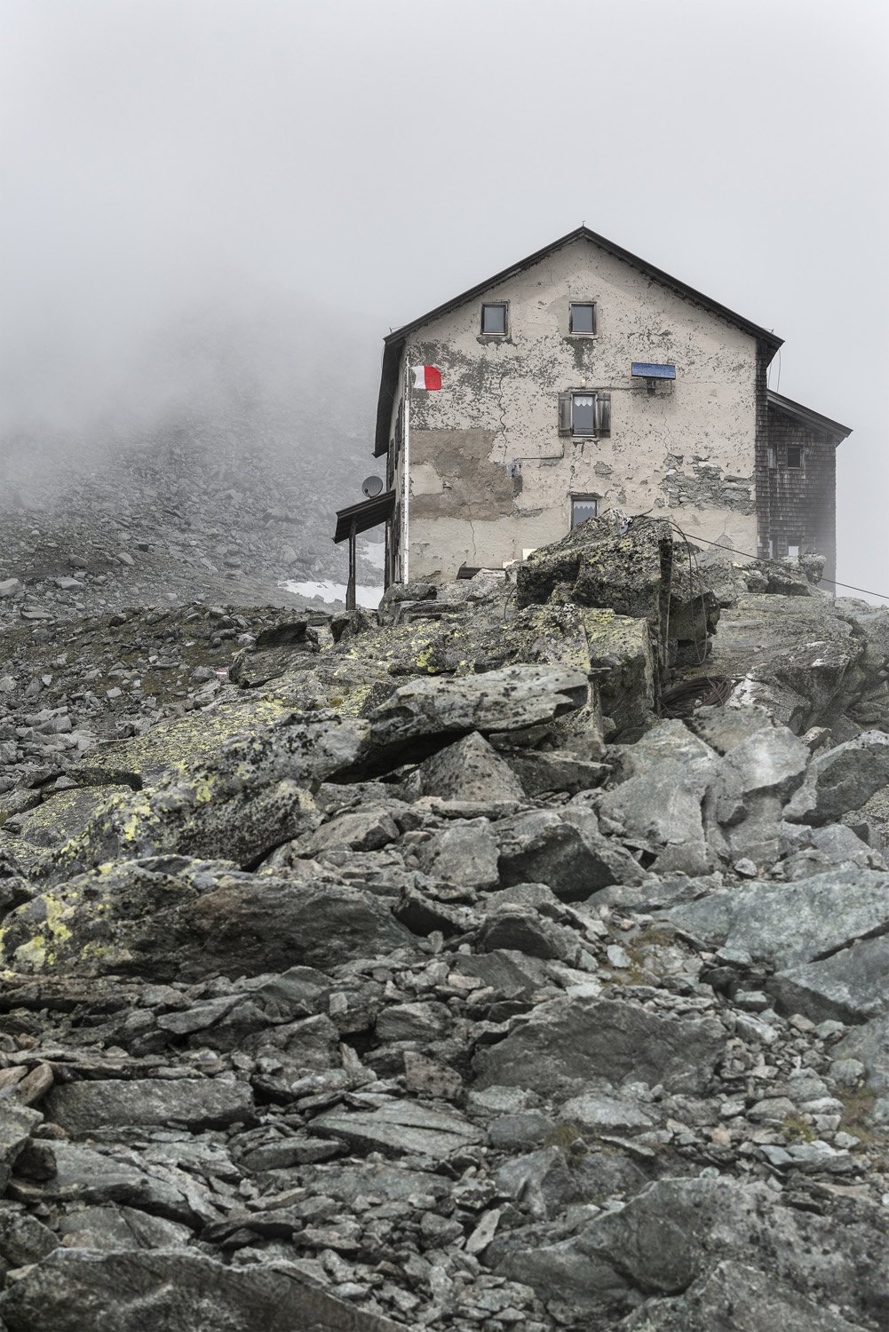 Vecchio rifugio (ormai demolito) al Sasso Nero a 2.923 m s.l.m. | Oliver Jaist, Bressanone