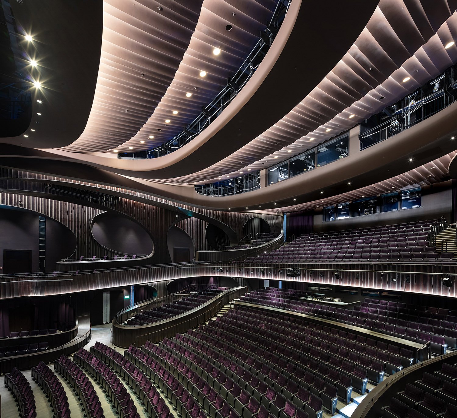 The stunning interior of Xiqu Centre’s 1,075-seat raised Main Auditorium | Ema Peter - Ema Peter Photography: www.emapeter.com