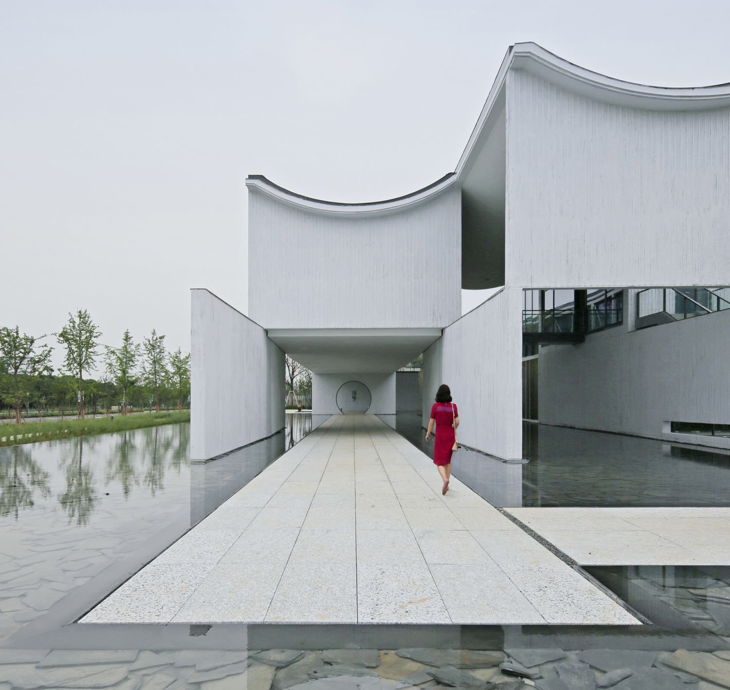 open space on the ground level | Shengliang Su