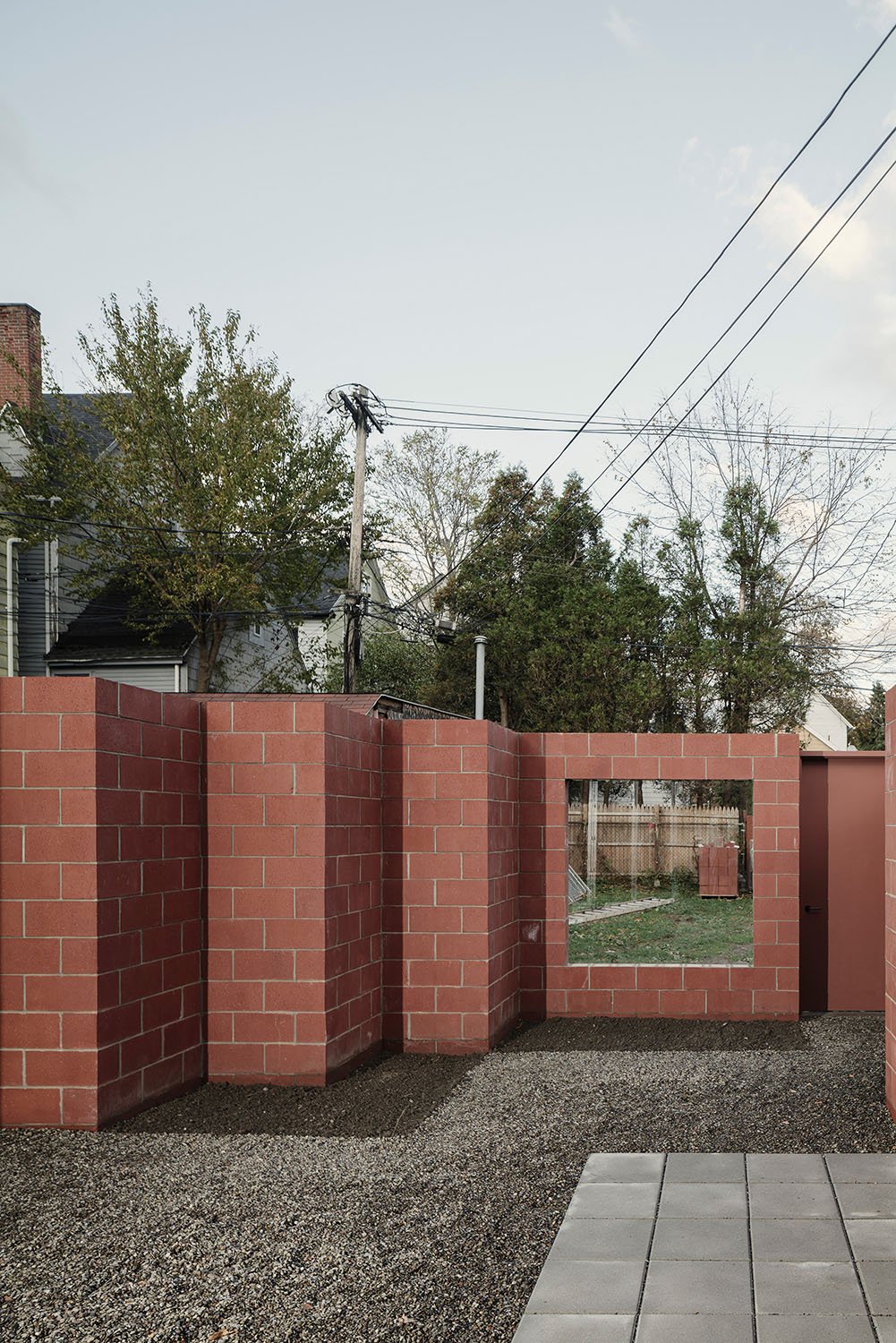 from inside it looks like an open hole in the wall, as if cats could jump out anytime | Florian Holzherr