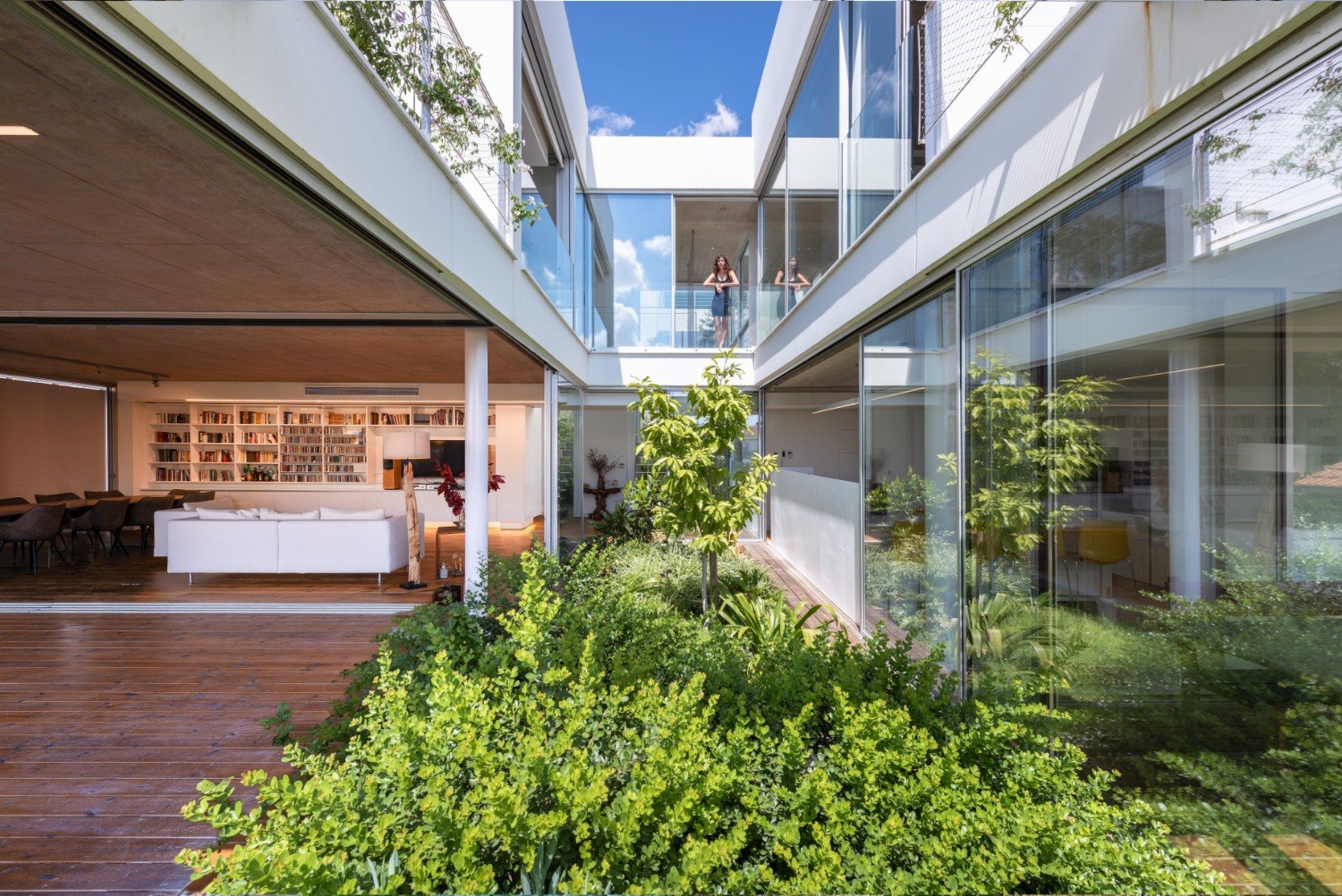 central green courtyard , all spaces are connected by vegetation. | unseen views