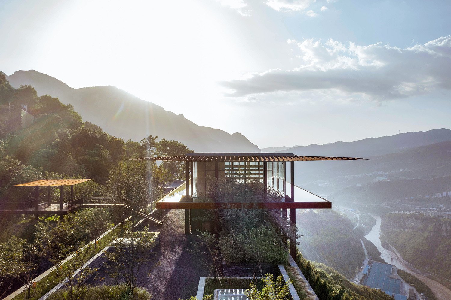Liquor Tasting Pavilion Surrounded by Water with a Panoramic View | Arch-Exist