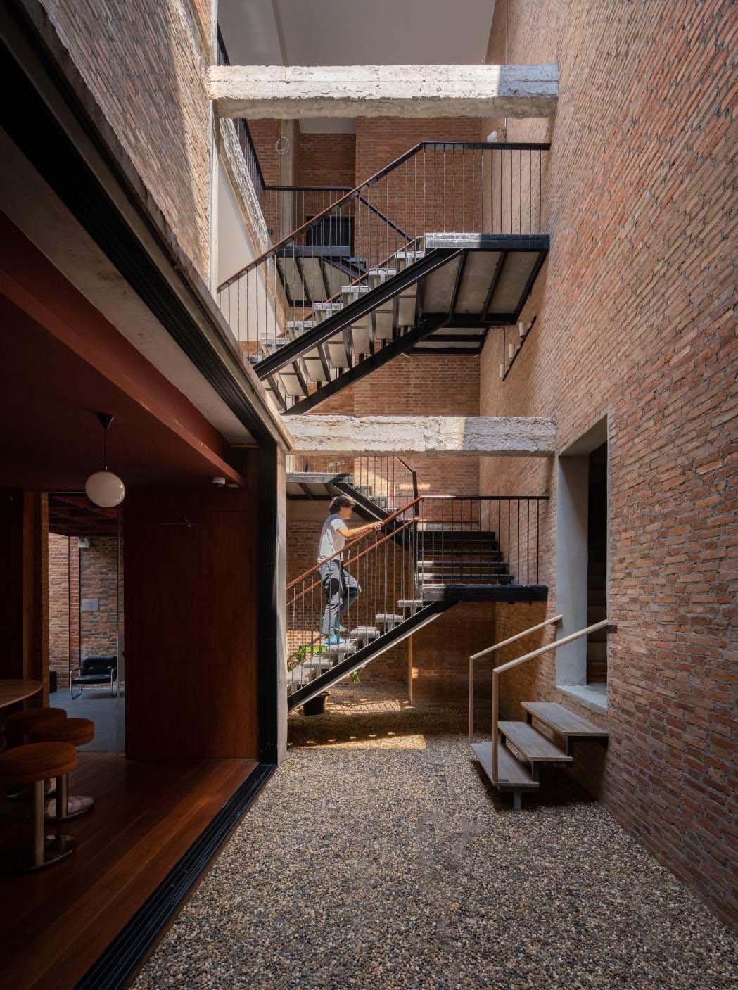 A stair, The vertical narrator of the Nimman history | Rungkit Charoenwat