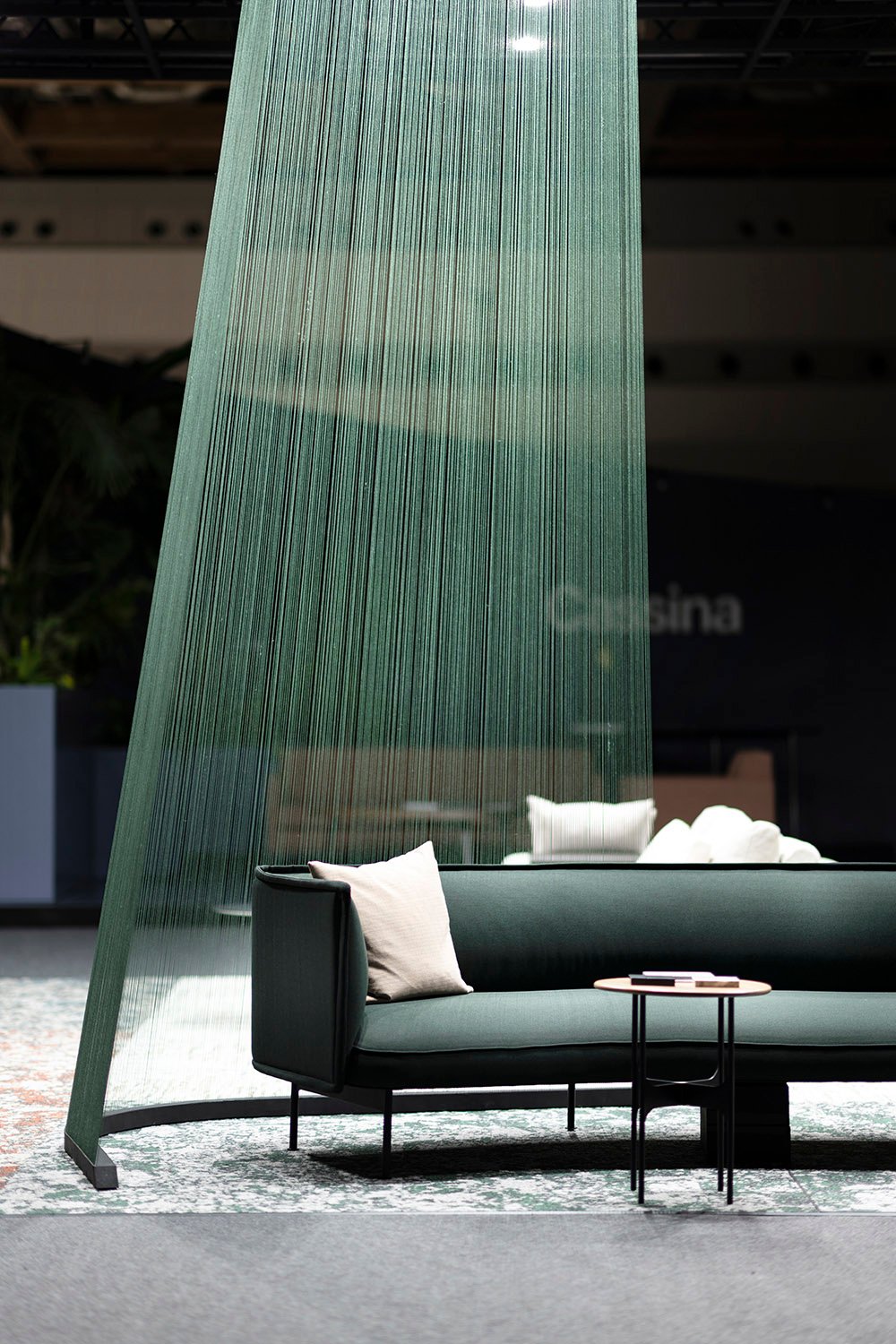 Threads act as a partition_01 | NIKKEN SPACE DESIGN