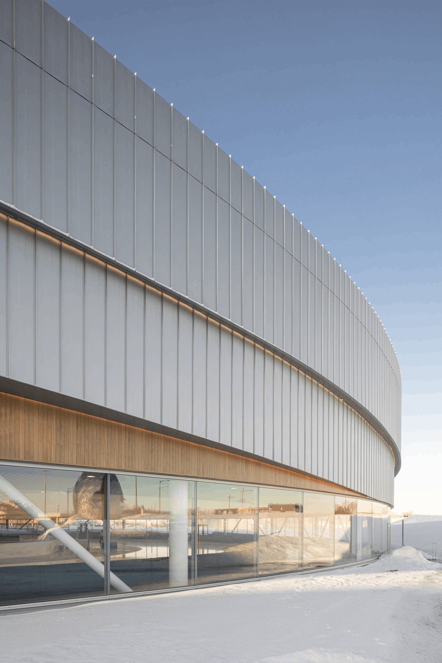 Outside view | Stephane Groleau