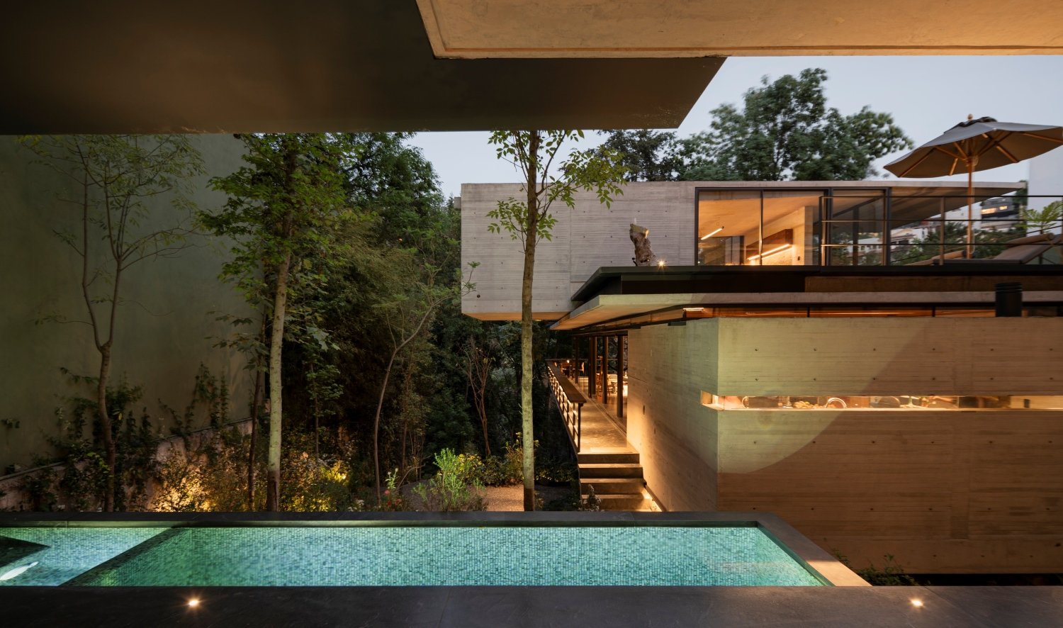 ITAMBE HOUSE | CESAR BELIO