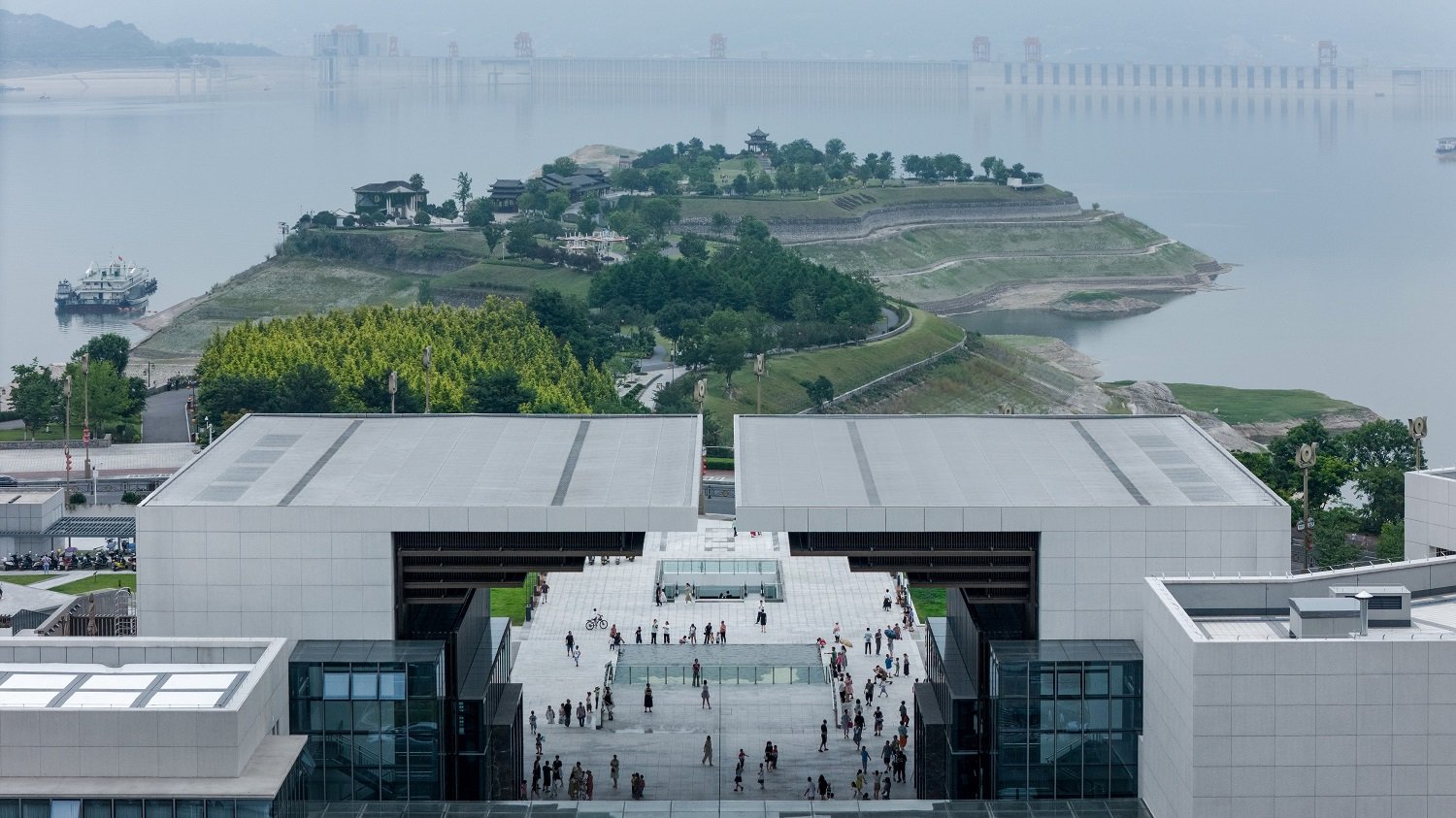 Overlooking the Three Gorges Dam from the museum | ifvision