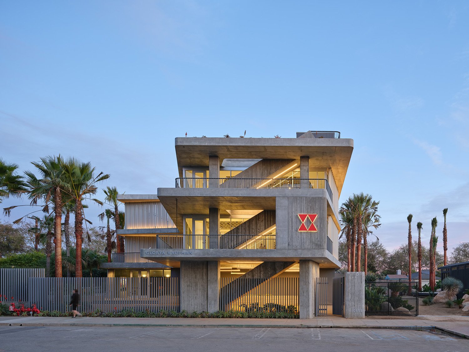 Entry elevation | Bruce Damonte