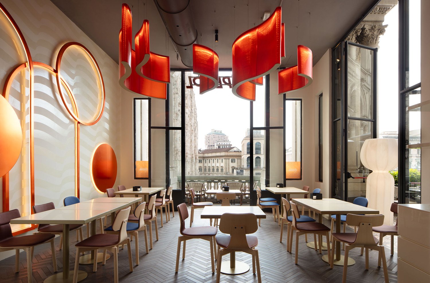 Terrazza Aperol Milano sala con vista | Santi Caleca
