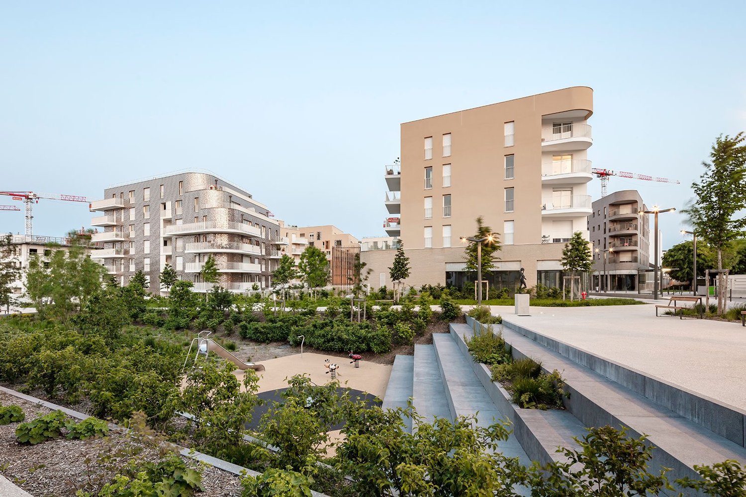 View of the complex and the park | ©Stefano Anzini