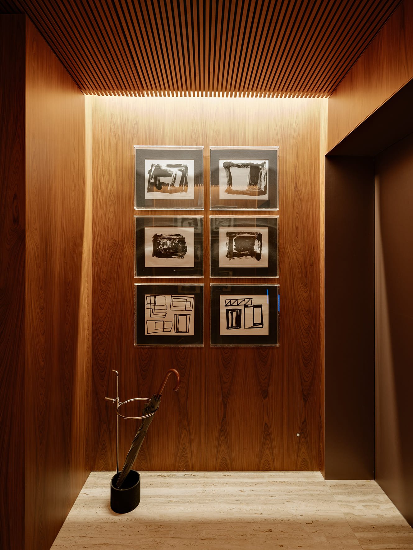 hall | Fran Parente