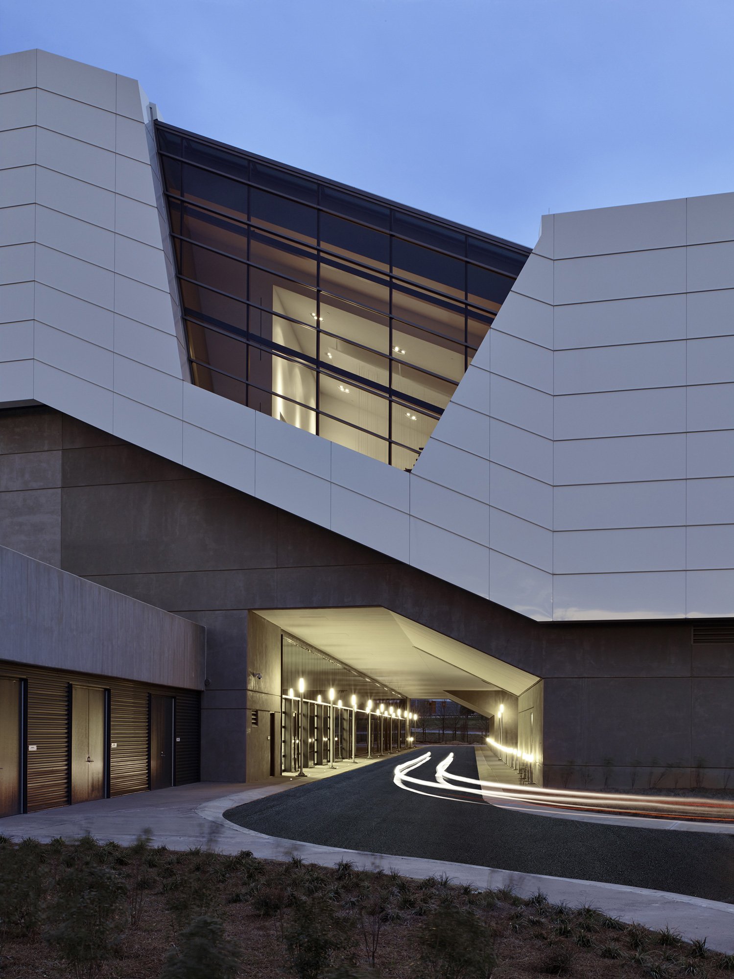 Quartier generale ed Experience Center Porsche, HOK