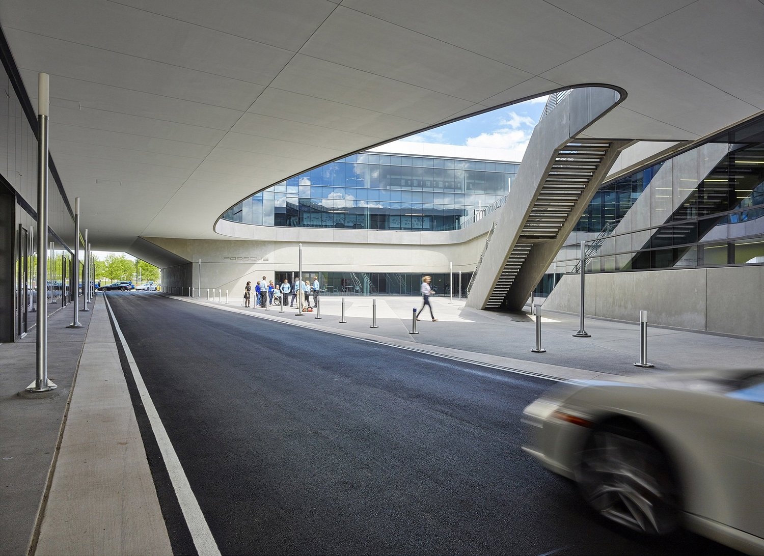 Quartier generale ed Experience Center Porsche, HOK