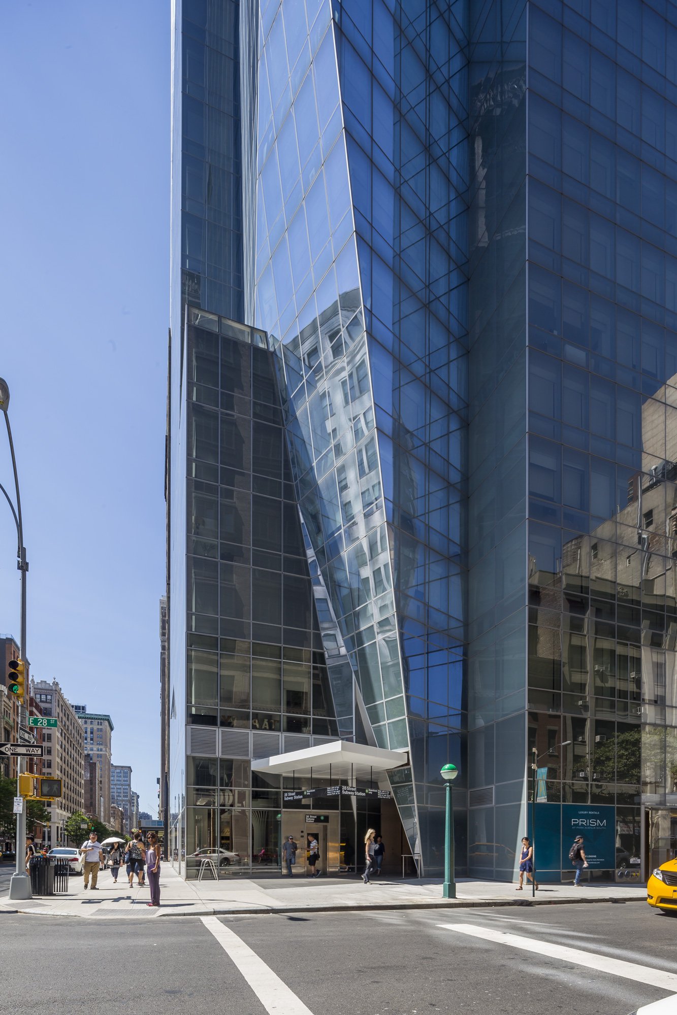 Prism Tower, Christian de Portzamparc | © Wade Zimmerman