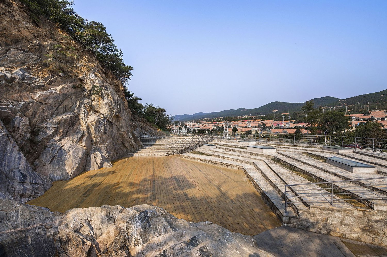  | 3andwich Design / He Wei Studio - Stone Nest Amphitheatre - Photo by JIN Weiqi