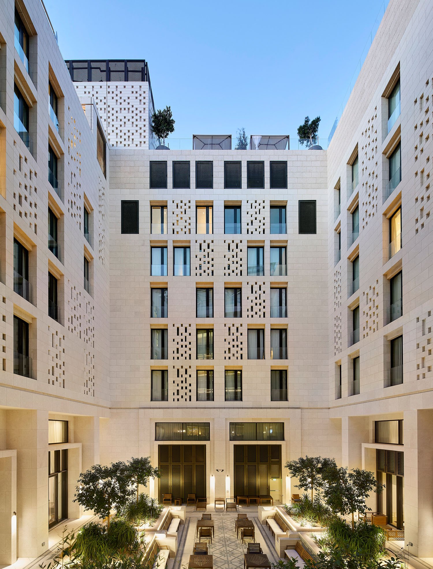  | Mandarin Oriental Hotel – John McAslan + Partners - Hufton & Crow