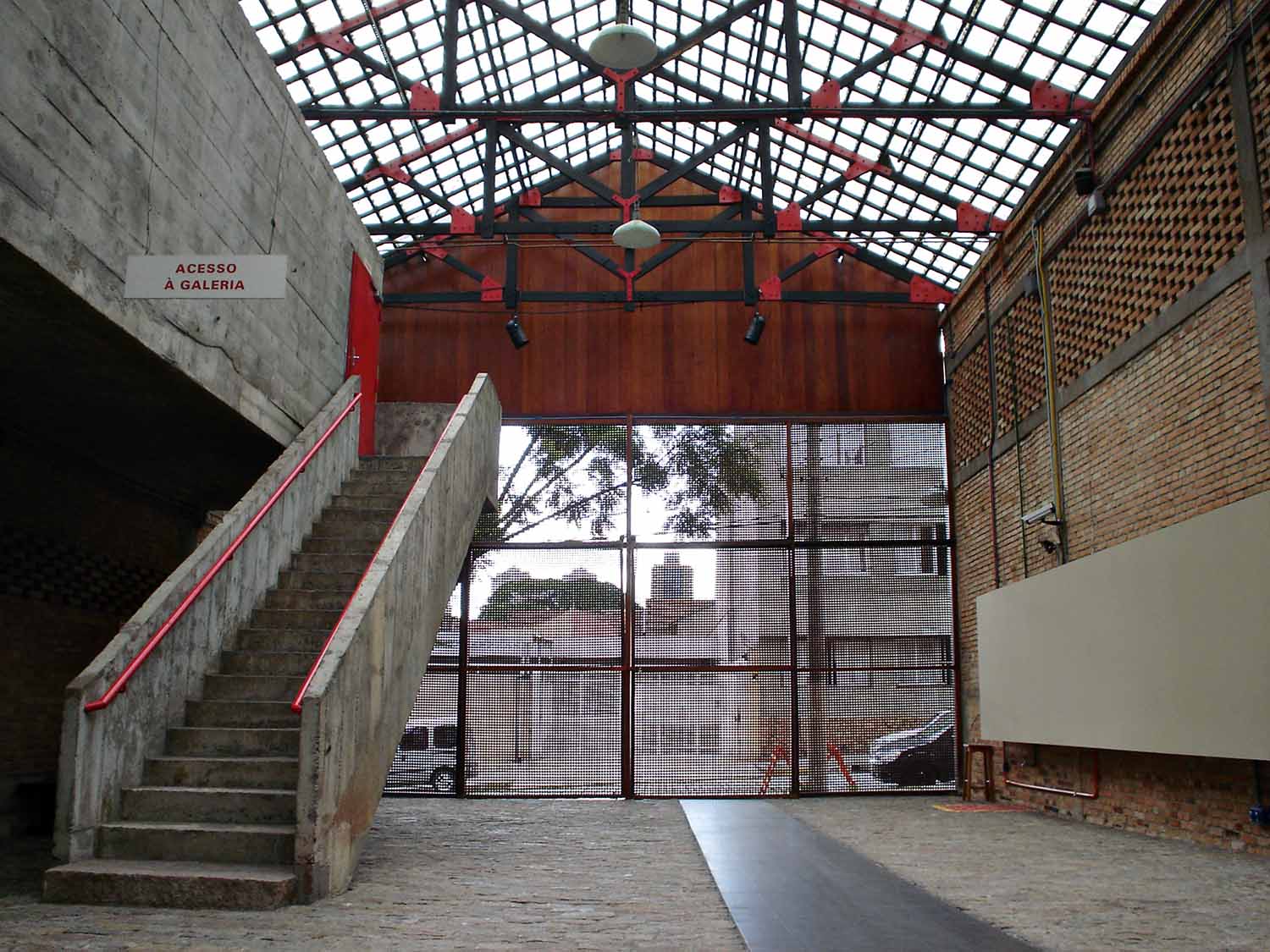 SESC (Serviço Social do Comércio) Pompéia, Lina Bo Bardi, multifunctional cultural center, São Paulo, Brazil, 1977 | Photo by Paulisson Miura, CC BY 2.0