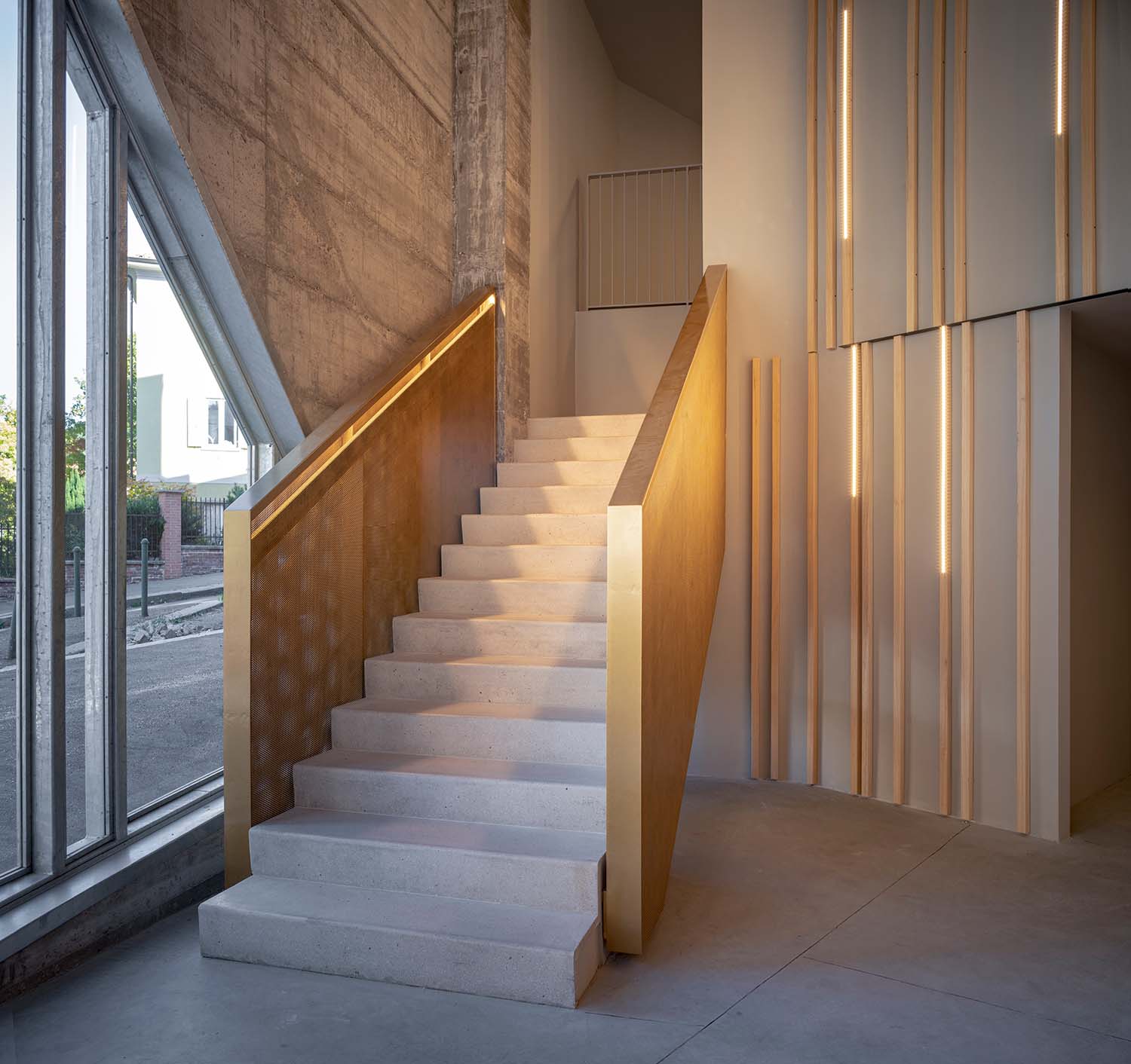 Lomellina, a house on stilts in Turin | © Fabio Oggero, courtesy of +Studio Architetti | Filippo Orlando