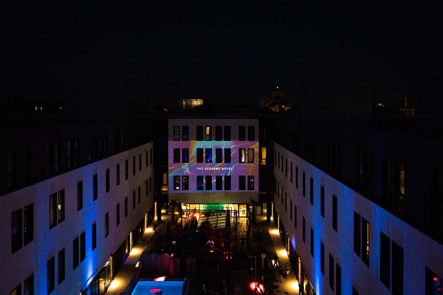 Togetherness night, THE PLAN e Rizoma Architetture | ©Ariya Karatas