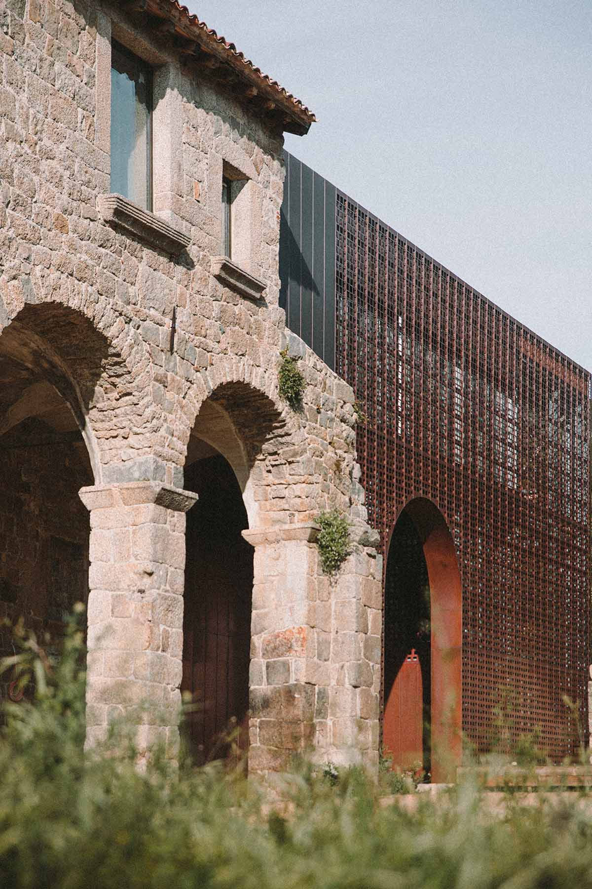 Convent Saint-François Sainte-Lucie di Tallano, Amelia Tavella Architects | ©Thibaut Dini, courtesy of Amelia Tavella Architects