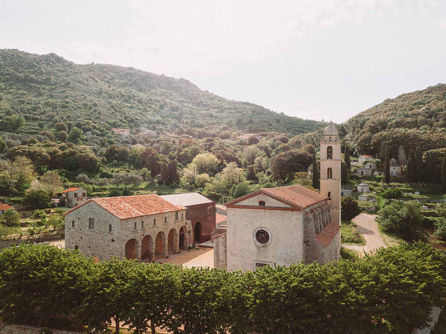 Convent Saint-François Sainte-Lucie di Tallano, Amelia Tavella Architects | ©Thibaut Dini, courtesy of Amelia Tavella Architects