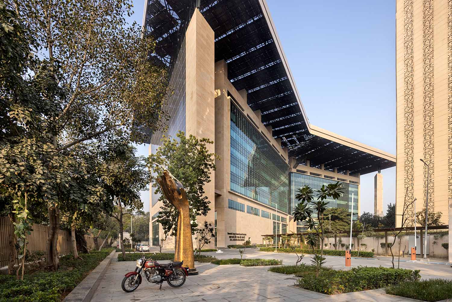 Atal Akshaya Urja Bhawan - Edifice Consultants | © Purnesh Dev Nikhanj, courtesy of Edifice Consultants