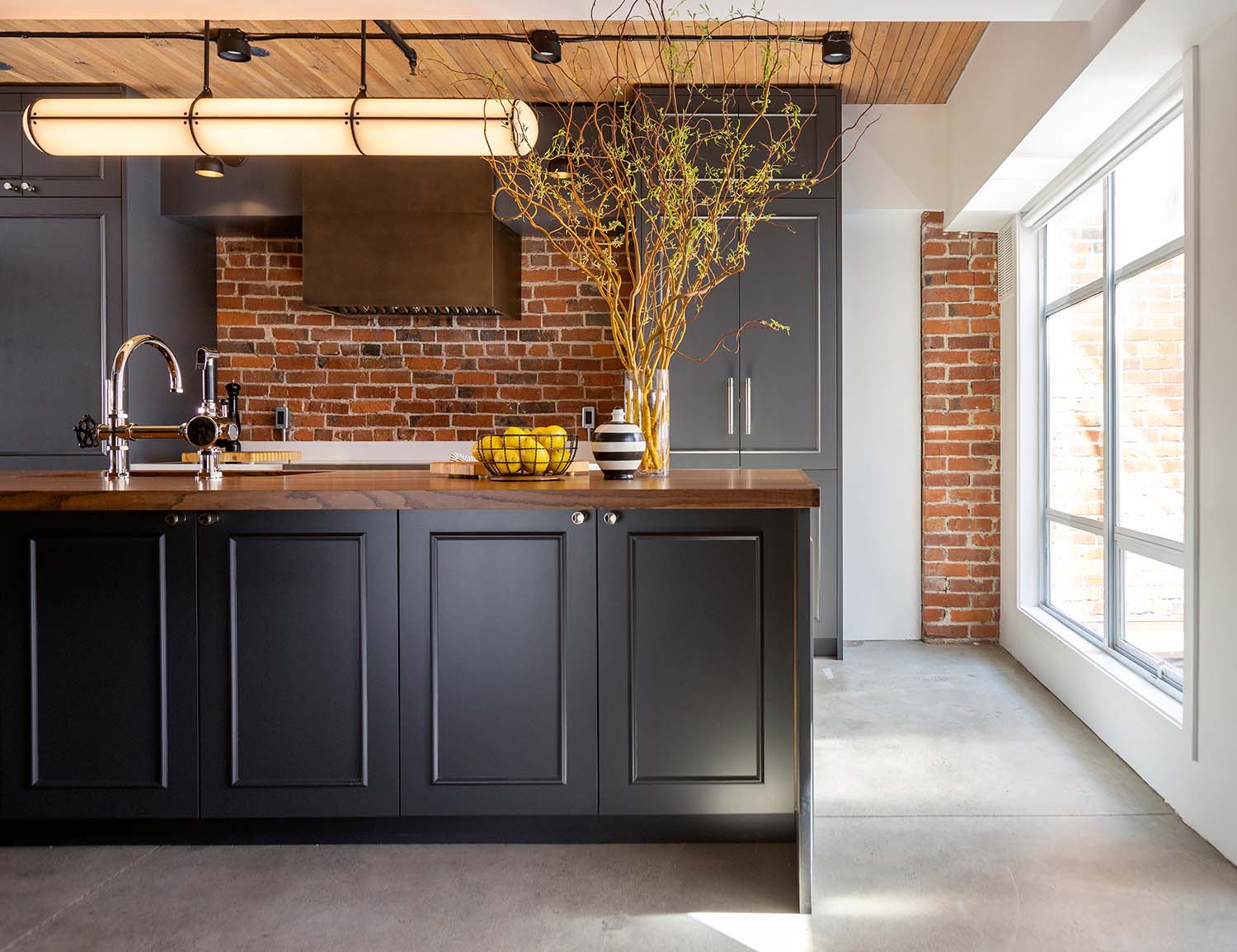 Loft-Style Apartment in Vancouver - Peter Wilds Design | © Janis Nicolay, courtesy of Peter Wilds Design