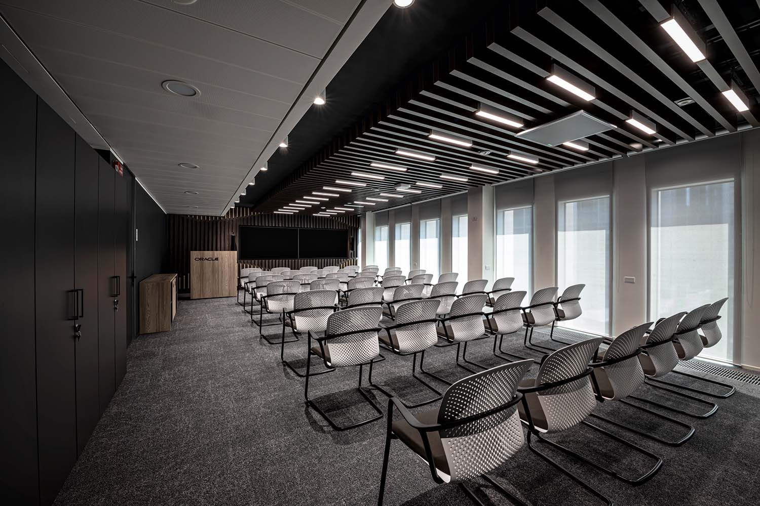 Oracle Headquarters | © Dario e Carlo Tettamanzi, courtesy of Lombardini 22 | In addition to the Alda Merini auditorium, there are additional rooms dedicated to meetings and presentations on each floor.