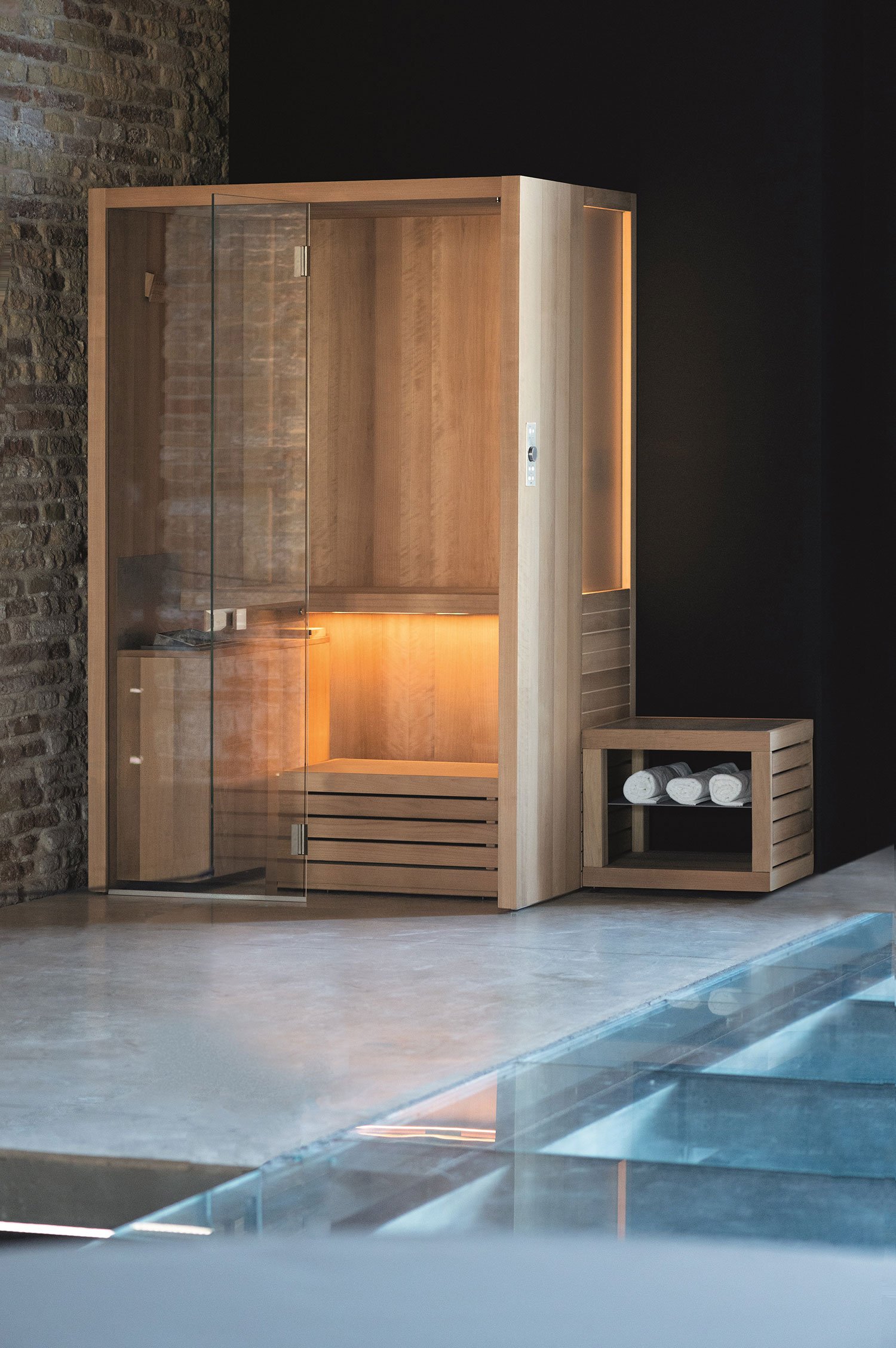 EFFE - sauna ALLADIN, design Rodolfo Dordoni with Michele Angelini | Courtesy EFFE