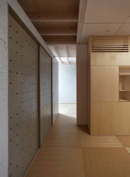 View towards the sleeping zone with to the left the japanese room | 