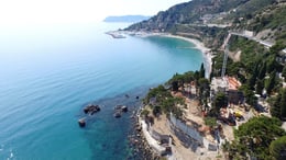 Vista del promontorio di Punta Murena dal drone | BARRECA & LA VARRA