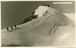 1900 – gruppo di escursionisti sulla cresta del Sasso Nero | archivio - Associazione alpina
