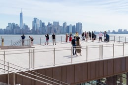 Unobstructed views of the Manhattan skyline and New York Harbor from the granite roof terrace. | Copyright Iwan Baan