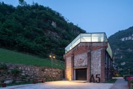 06 Auditorium transformed from boiler-house, with new and old elements coexisting | arch-inbetween