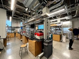 Henley Hall’s labs anticipate changes in research methodologies with flexible, open infrastructure that exposes utilities to accommodate future upgrades and technological advancements. | Photo by Mark Davis / KieranTimberlake