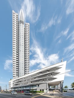 The 30-storey apartment tower rests on top of a 6-storey podium with 21 retails lots spreading over Level 1 & 2 and naturally cross ventilated car parks located at Level 3 to Level 5. | David Yeow