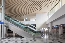 Escalator between arrivals and departures halls | Tuomas Uusheimo
