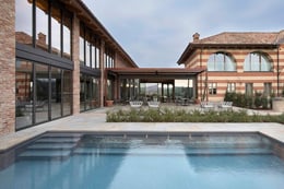 Exterior view of the pool,spa and hotel | Barbara Corsico