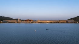 The view across the Dongqian Lake. A thin skyline between two mountains. | Geek Media Studio (Ningbo)
