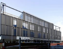 construction site: façade assembly | Pichler projects