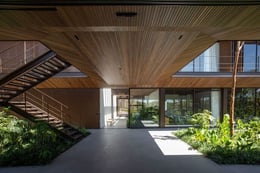 Walkway looking at private areas | Ruy Teixeira