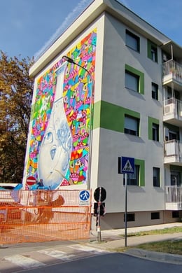 Building n.47 with a murales by Hunto | Elisa Ducoli