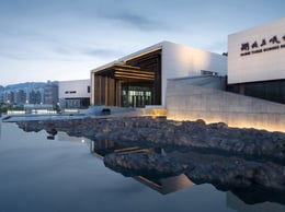 Building and landscape | ©PrismImage