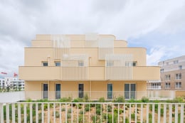 The buildings with plaster facade | ©Stefano Anzini