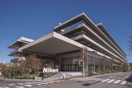Corporate entrance from east side | Shinkenchiku sha