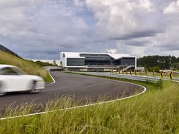 Quartier generale ed Experience Center Porsche, HOK