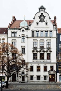 Hotel Wilmina - courtesy of Grüntuch Ernst Architekten - © Bocci | Photo: Harry Fricker | The exteriors maintained their historic appearance:  the plaster-fronted complex faces Kantstrasse, while the interior elevations are in exposed red brick.
