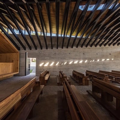 RLj Chapel, new pure volume merged into its landscape