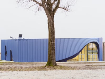 N. Sauro Primary School, an iconic building that creates a sense of belonging for the citizen