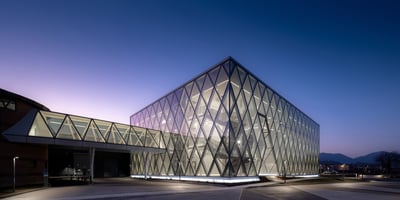 Battistella Headquarters: transparency and lightness